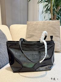 Punch Medium Leather Tote Bag