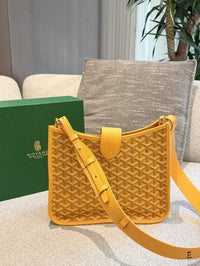 Belvedere PM Messenger Bag