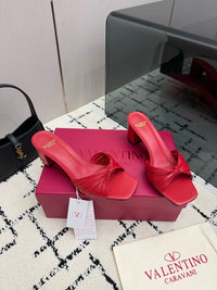 26S Garavani Annet Mules