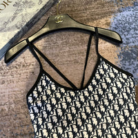 Logo One Piece Set