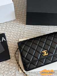 Pearl Crush Wallet on Chain