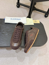 Knight Runner Sneakers
