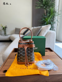 Petit Flot Mini Bucket Bag