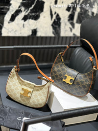 Ava Triomphe Shoulder Bag