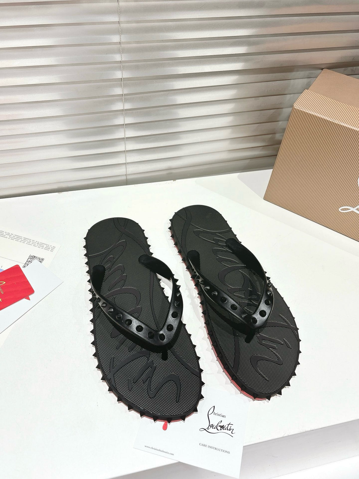 Super Loubi Flip Flops