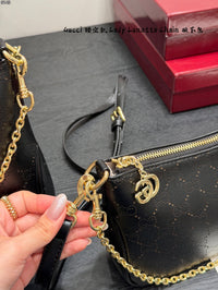 Lady Lunetta Chain Shoulder Bag