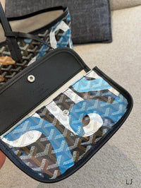 Lettres Camouflage PM Tote Bag