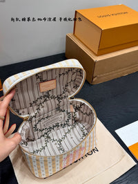 Nice Mini Vanity Case