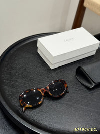 Triomphe Oval Sunglasses
