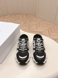 Wmns Chrono Sneakers