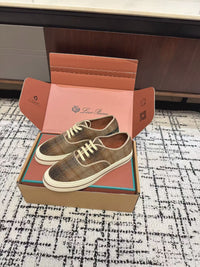 Nantucket Walk Sneakers