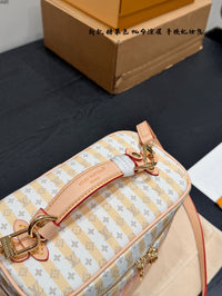 Nice Mini Vanity Case