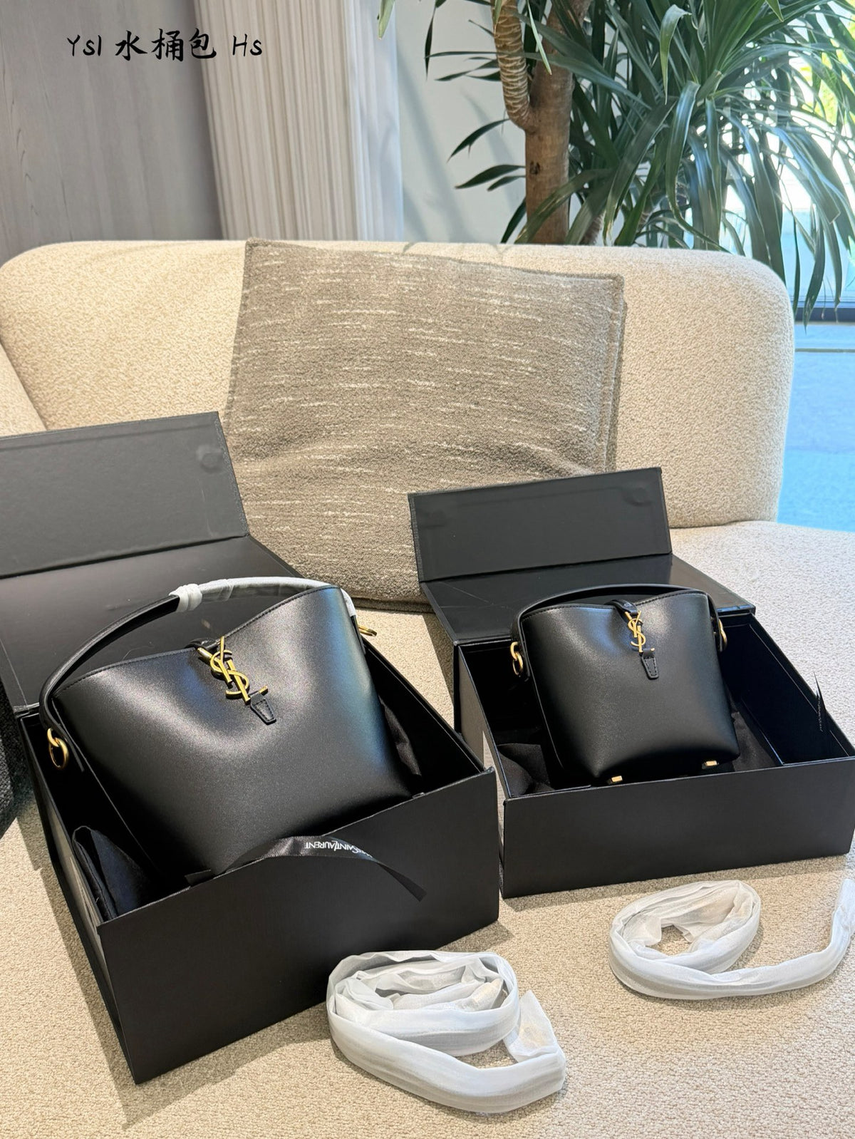 Le 37 Bucket Bag Calf Leather