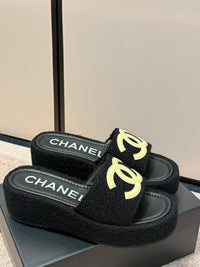26K Platform Slides
