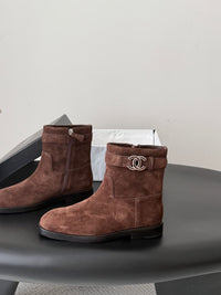 26K Suede Boots