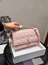 Miss Caro Cannage WOC Chain Bag