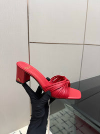 26S Garavani Annet Mules