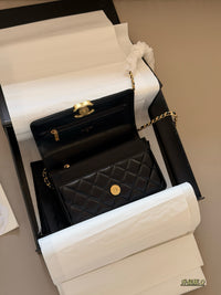 Wallet on Chain Gold Ball