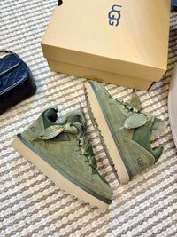 Lowmel Sneakers