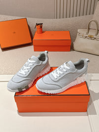 26S Bouncing Sneakers