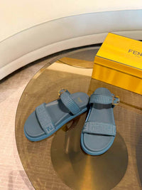 Feel Slide Sandals