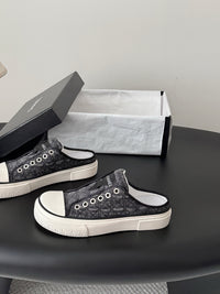 26C Trainers