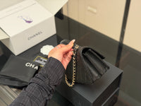 Caviar Trendy Handle Clutch