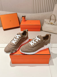 26S Bouncing Sneakers