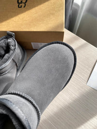 Classic Ultra Mini Boots