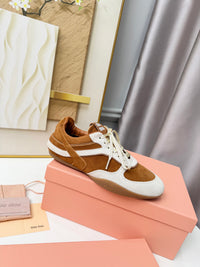 Gymnasium Sneakers