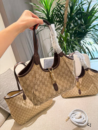 Mercato & Jackie Tote Bag