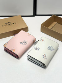 Corner Zip Wallet