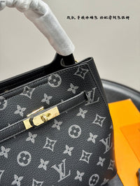 Capucines Mini Bag