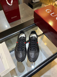 Stretch Low Top Trainers
