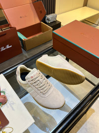 Fast Walk Sneakers