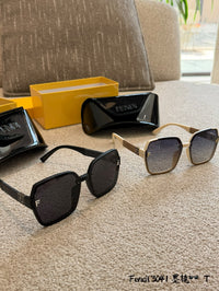 3041 Square Sunglasses
