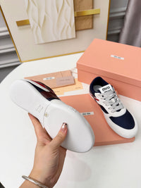 Gymnasium Sneakers