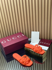 Interlocking G Slide Sandals