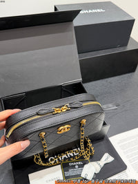 26P Vanity Chain Bag