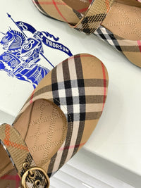 26WF Check Ballet Flats