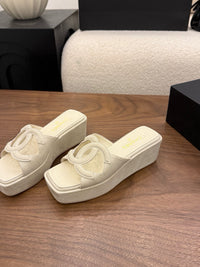 26S Platform Sandals