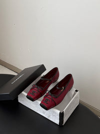26C Mary Janes