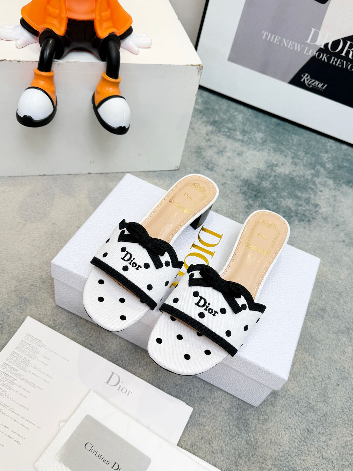 Dway Heeled Slides