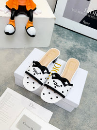 Dway Heeled Slides
