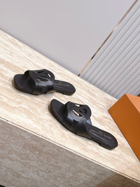 Isola Flat Mules