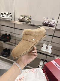 Slidy Viv' Suede Mules