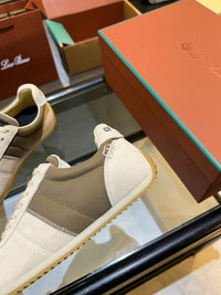 Fast Walk Sneakers