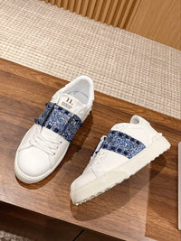 Garavani Rockstud Sneakers
