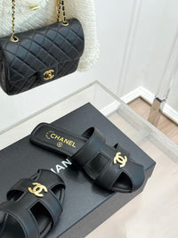 26M Leather Mules