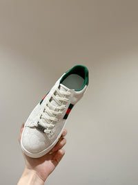 Low Top Sneakers